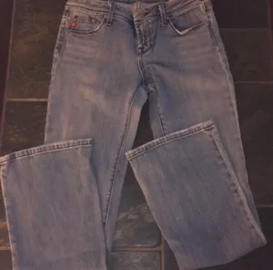Jeans thumbnail 3