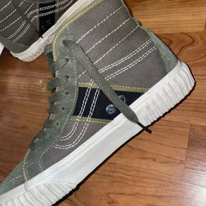 Limited edition earth day high top vans thumbnail 4