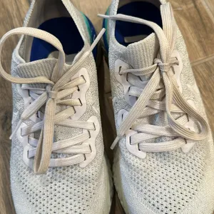 Nike shoes thumbnail 6