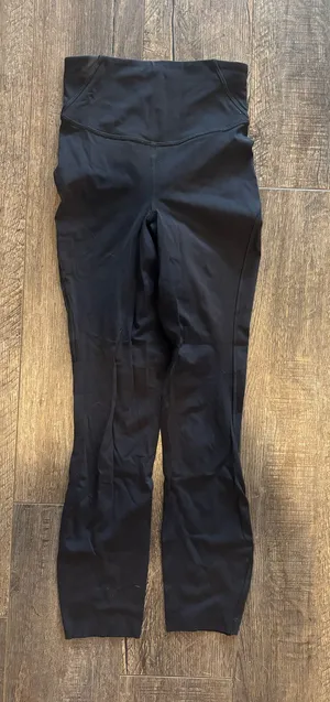 Lululemon Black Capri Leggings 00 thumbnail 1