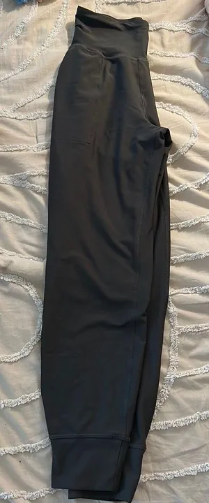 Old Navy Joggers thumbnail 1