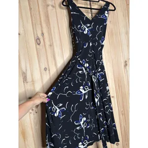 NWT DKNY Midi Wrap Dress Black Blue Floral V-Neck Resort Party Womens Size 2 thumbnail 4