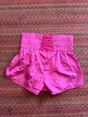 FREE PEOPLE Anthropologie Hot Pink High-Waist Smocked Athletic RUNNING Shorts thumbnail 4