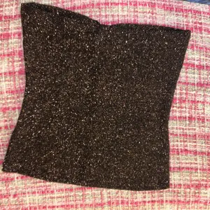 Divided Size L Gold Glitter Sweetheart Tube Top thumbnail 7