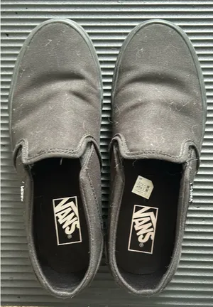 Black Slip-On Vans thumbnail 4