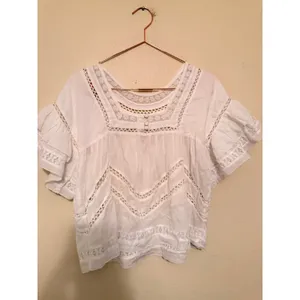 Saylor Blouse Womens Small White Lace Trimmed Ruffle Sleeve Boho Summer Top thumbnail 6