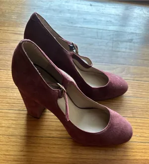 Vince Camuto Plum Suede Mary Jane Block Heels Sz 8.5M thumbnail 1