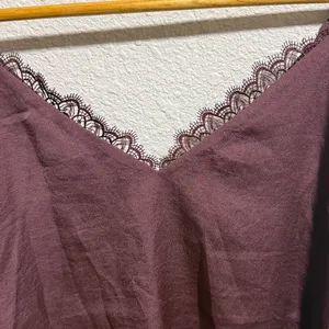 Express Womens XS Plum Purple Lace Trim V-Neck Cami Tank Top Adjustable‎ Straps thumbnail 5
