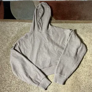 Alo Yoga Muse Ribbed Cropped Hoodie Womens S Gravel Heather Athleisure thumbnail 5
