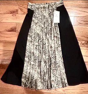 Zara BASIC NWT TRENDY NWT BLACK/front snake print pleated midi skirt S thumbnail 6
