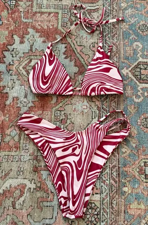 SheIn Triangle Bikini Set Wavy Print thumbnail 1
