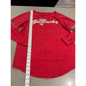 Holloway Juniors Wisconsin Badgers Go‎ Bucky Pocket Long Sleeve Shirt Red Size M thumbnail 2