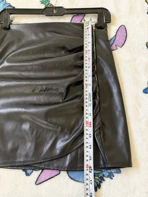 Windsor Black Faux Leather Ruched Side Zip Bodycon Mini Skirt Y2K NWT Small Moto thumbnail 4