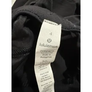 Lululemon Size‎ 4 Dance Studio Mid-Rise Crop 25" Black thumbnail 5