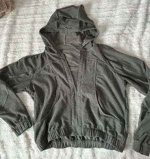 Lululemon Jacket thumbnail 1