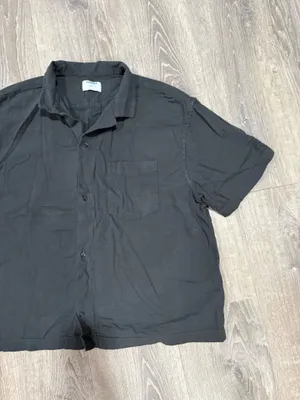Old navy cropped button up shirt  thumbnail 2