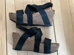 Pierre Dumas Wedge Sandal thumbnail 1