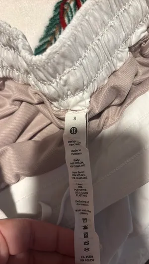 Lululemon Shorts Hotty 2.5" Penn State thumbnail 2