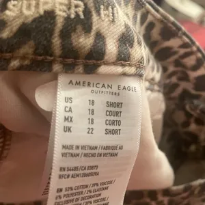 American Eagle Outfiters thumbnail 10