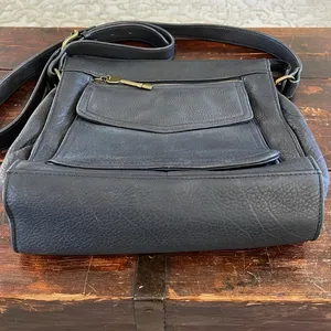 Fossil Black Leather Vintage Crossbody Purse 10"x10"x3.5" thumbnail 2