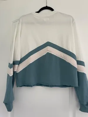 New Spiritual Gangster Varsity Cropped Cream Chevron Sweatshirt Size L thumbnail 4