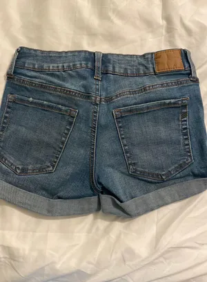 Aeropostale Low Rise Midi Denim Shorts thumbnail 5