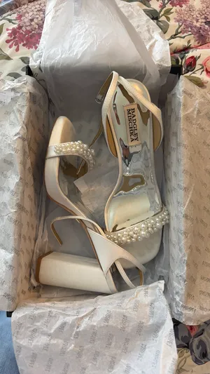 Badgley Mischka Heels thumbnail 1