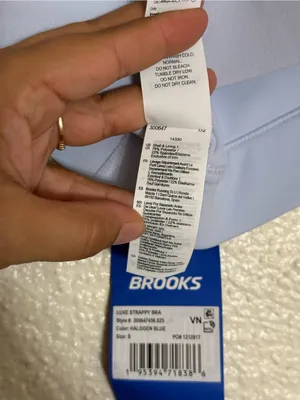 Brooks Light Blue Luxe Strappy Scoop Neck sports bra size Small NWT thumbnail 6