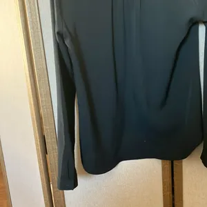 FINAL MARKDOWN Van Heusen Black Fitted Button Down Polo Collar Shirt small thumbnail 7