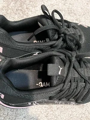 Puma Women’s Sneakers Size 6 thumbnail 2