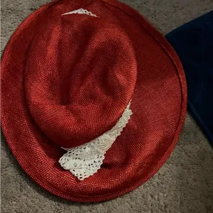 Street smart‎ red hat Red thumbnail 2
