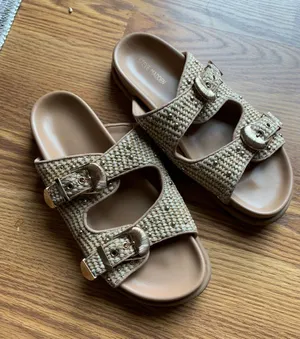 Steve Madden Tan Woven Slide Sandals Gold Buckles Like New Women Size 9.5 thumbnail 1