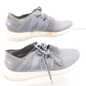 Adidas Tubular Viral Grey White Womens Sneakers Size 9 Low Top Shoes thumbnail 2