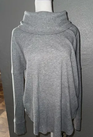 The Group Babaton/TNAWaffle‎ Knit Cowl Neck Sweater Grey Size Medium NWOT thumbnail 1