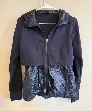 Athleta Black Quilted Puffer Mix Hoodie Jacket XS Full‎ Zip Athleisure thumbnail 1