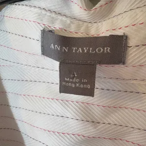 Ann Taylor Women's Button Down Long‎ Sleeve Striped Career Office Shirt Size 4 thumbnail 4