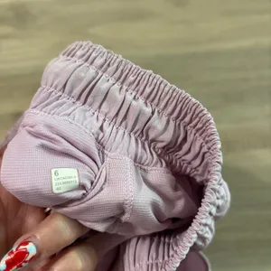 Lululemon Hotty Hot Low-Rise Lined Short 2.5" Pink Women Size 6 thumbnail 3