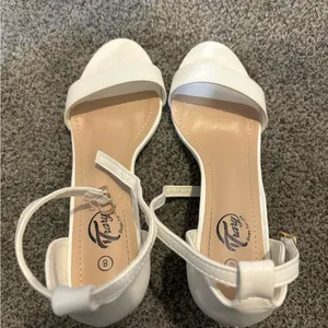 Trary White Block Heels Size 8 thumbnail 3
