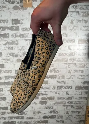 Toms | women animal print flats thumbnail 1