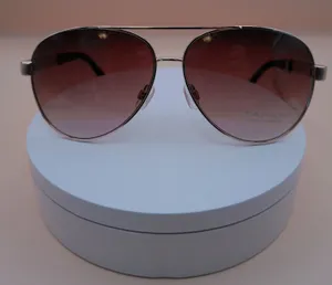 Tahari Womens Aviator Sunglasses Gold Frame Brown Gradient Lens HHTH0728-R TH527 thumbnail 1
