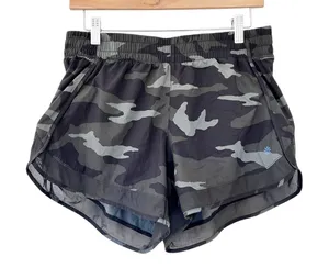 Athleta Camo Printed Mesh Run Racer Shorts Sz M thumbnail 1
