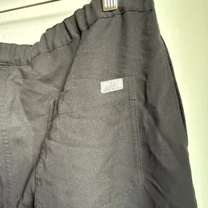 Figs Technical Collection Slim Fit Black Scrub Pants - Size L thumbnail 3