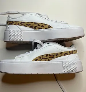 Puma Smash Platform V2 WMNS Size 8.5 Sneakers thumbnail 1