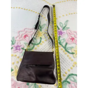 Vintage Dark Brown Leather Crossbody Bag Gold Hardware Flap‎ Snap Closure thumbnail 8