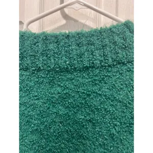 Aerie Womens Forest Green Oversized Boucle V-Neck‎ Sweater M Fuzzy Wool Blend thumbnail 5