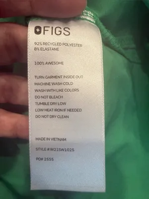 Figs women Catarina Kelly green scrub top size XlArge . thumbnail 3