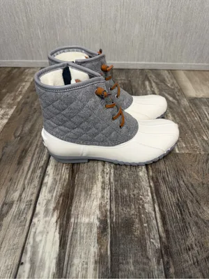 Women’s Gray and White Winter Duck Boots Size 8 thumbnail 2