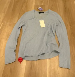 360 Cashmere Sweater thumbnail 1