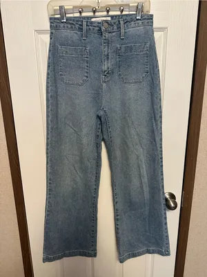 Just Black Light Blue High-Rise Wide-Leg Crop Jeans with Front Patch Pockets thumbnail 2