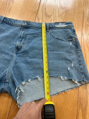 NWT Abercrombie High Rise The Mom Short Curve Love Denim Cutoff Shorts‎ Size 36 thumbnail 7
